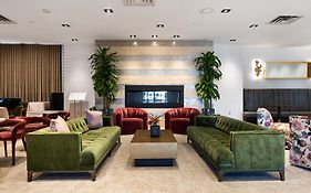 Doubletree By Hilton Fairfield Hotel & Suites